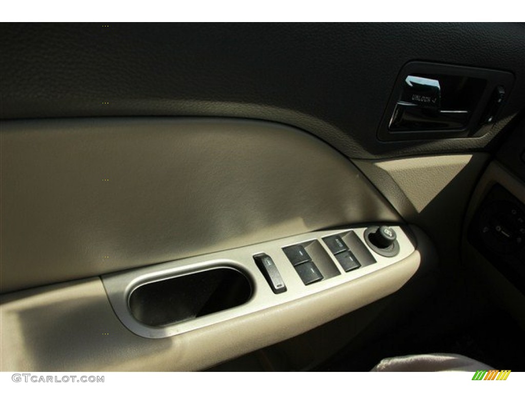 2010 Fusion SEL V6 - Brilliant Silver Metallic / Camel photo #18