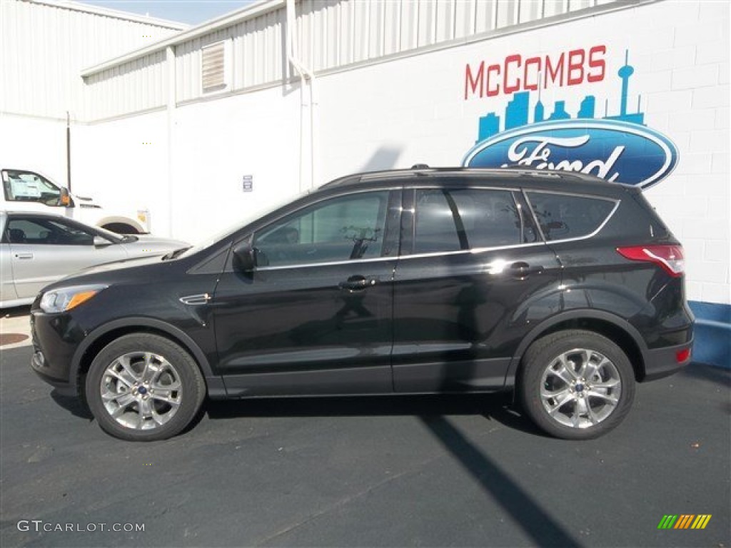 2013 Escape SE 2.0L EcoBoost - Tuxedo Black Metallic / Charcoal Black photo #3