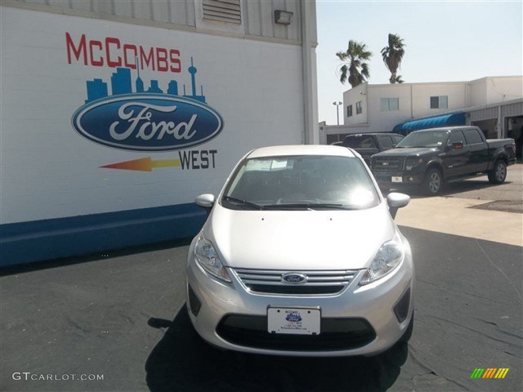 2013 Fiesta SE Sedan - Ingot Silver / Charcoal Black/Light Stone photo #1