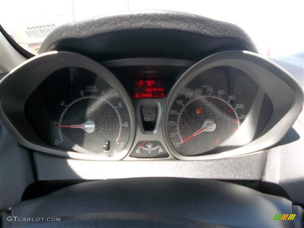 2013 Fiesta SE Sedan - Ingot Silver / Charcoal Black/Light Stone photo #20