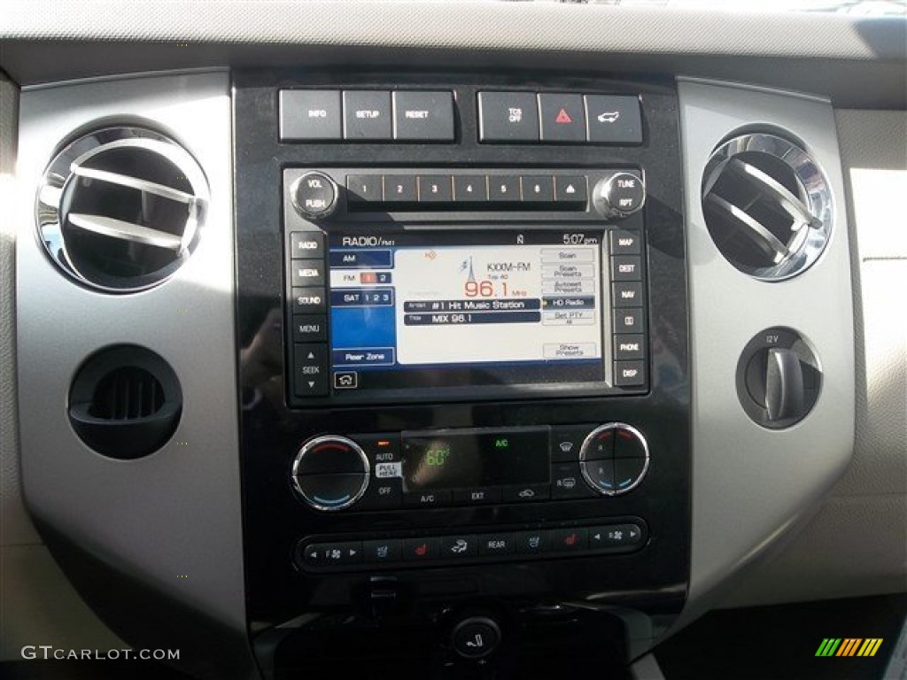 2013 Ford Expedition EL Limited Controls Photos