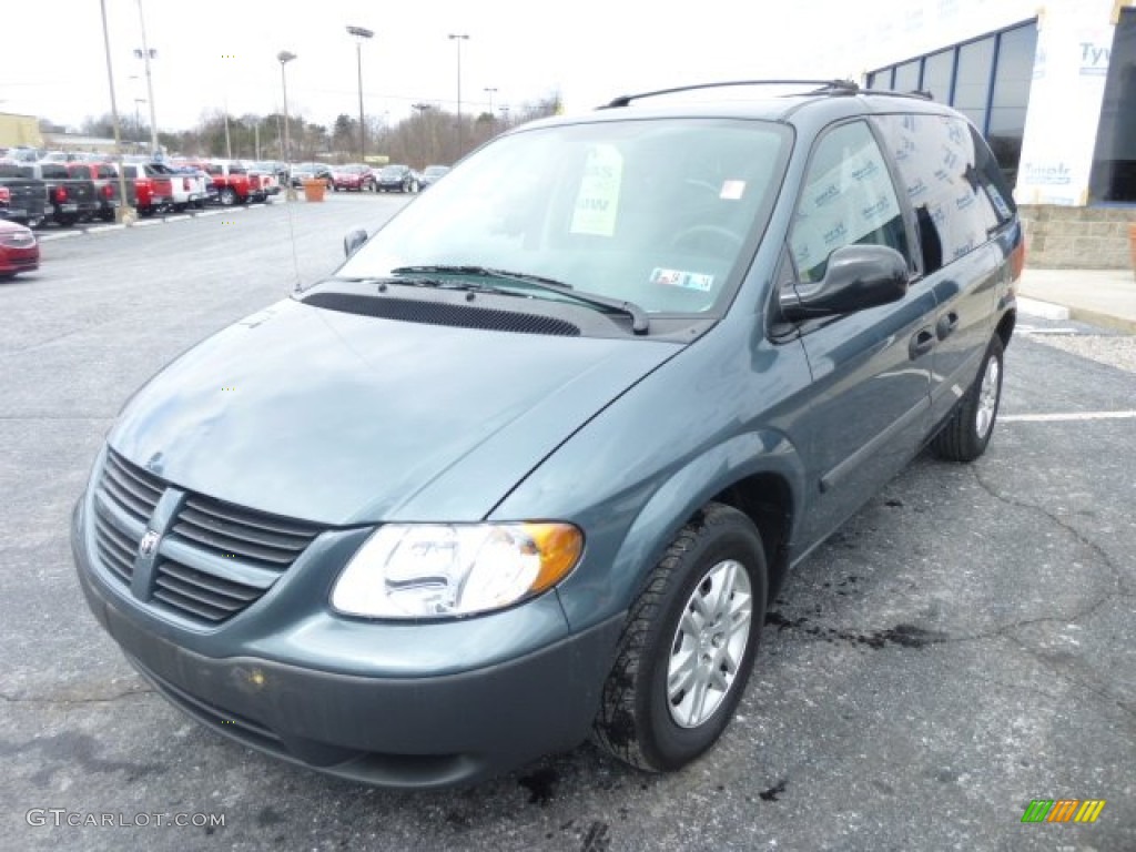 2007 Caravan SE - Magnesium Green Pearl / Medium Slate Gray photo #7