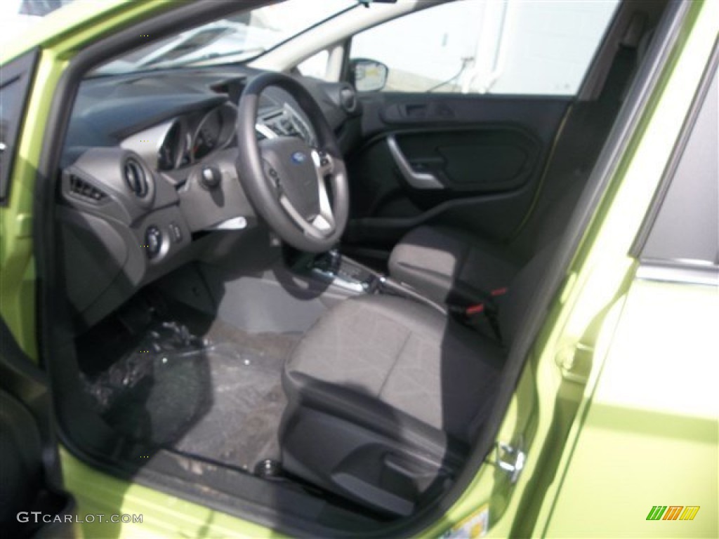 2013 Fiesta SE Sedan - Lime Squeeze / Charcoal Black photo #17