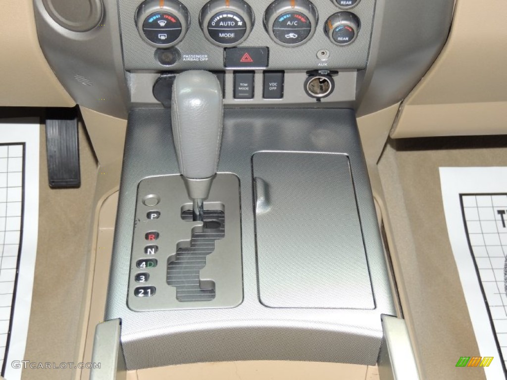 2006 Armada SE - Majestic Blue / Sand Beige photo #23