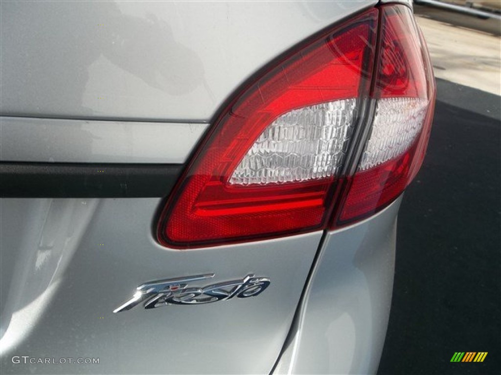 2013 Fiesta S Sedan - Ingot Silver / Charcoal Black/Light Stone photo #5