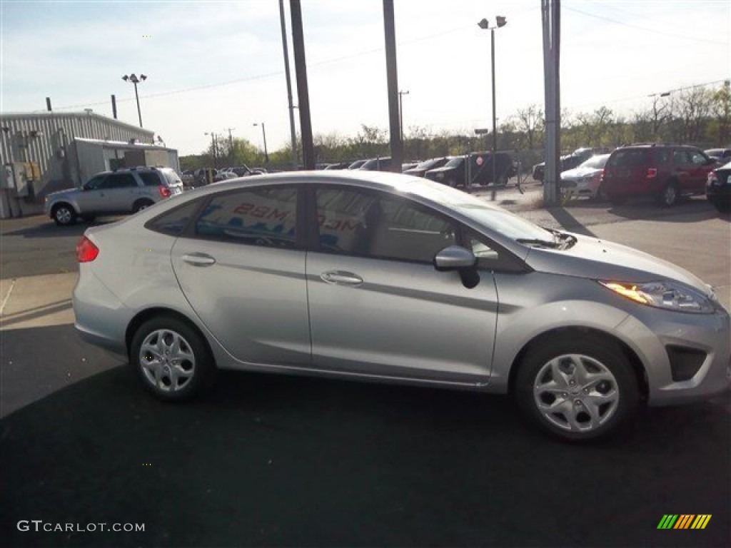 2013 Fiesta S Sedan - Ingot Silver / Charcoal Black/Light Stone photo #7