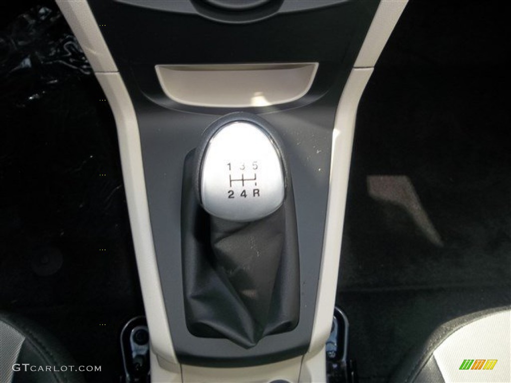 2013 Fiesta S Sedan - Ingot Silver / Charcoal Black/Light Stone photo #19