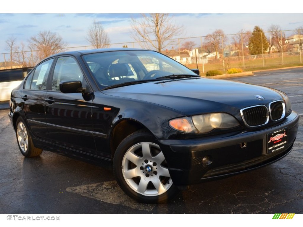 2004 3 Series 325xi Sedan - Jet Black / Black photo #1
