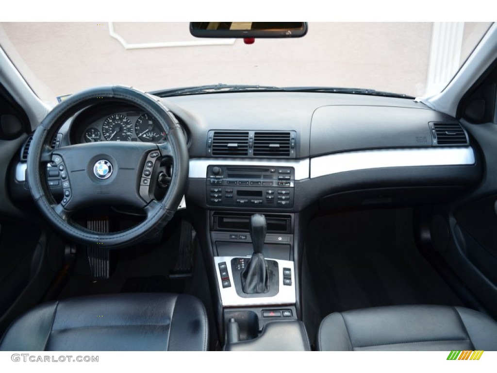 2004 3 Series 325xi Sedan - Jet Black / Black photo #9