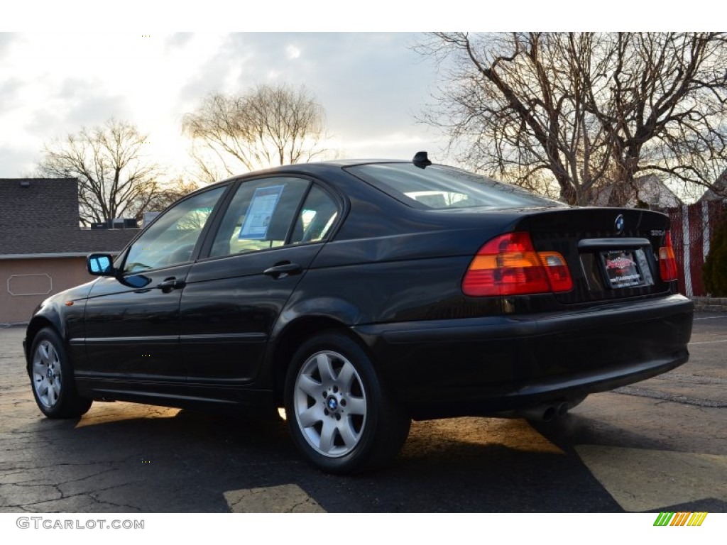 2004 3 Series 325xi Sedan - Jet Black / Black photo #20