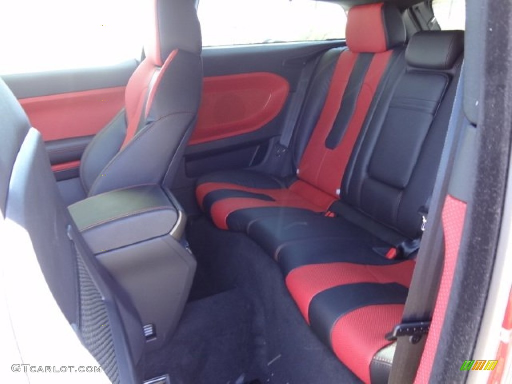 2013 Land Rover Range Rover Evoque Dynamic Coupe Rear Seat Photos
