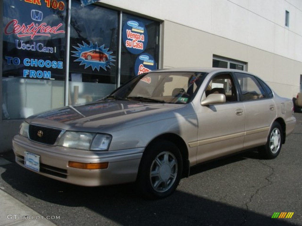 1995 Cashmere Beige Metallic Toyota Avalon Xls 78698846