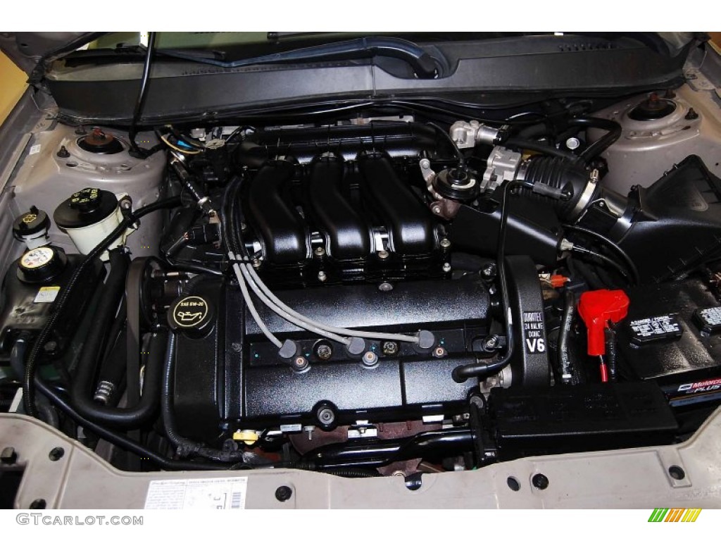 2003 Ford Taurus SEL Engine Photos