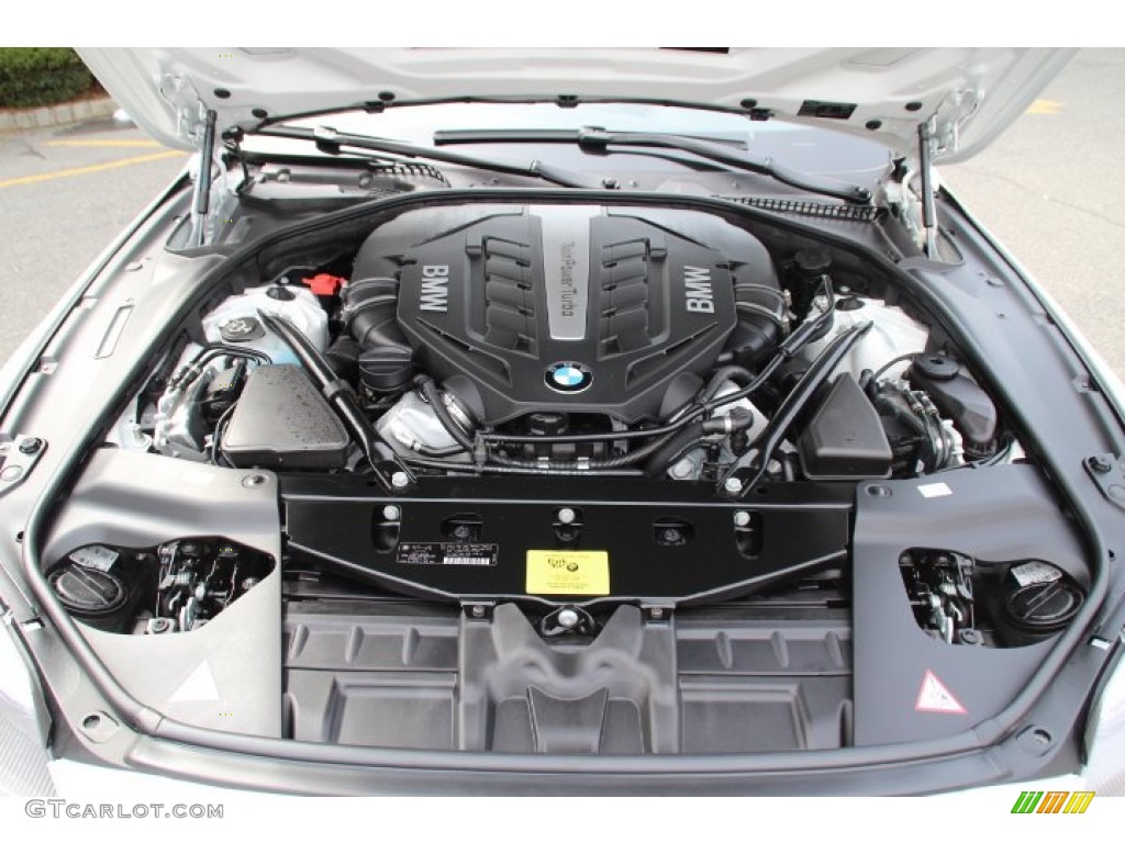 2013 BMW 6 Series 650i xDrive Gran Coupe Engine Photos