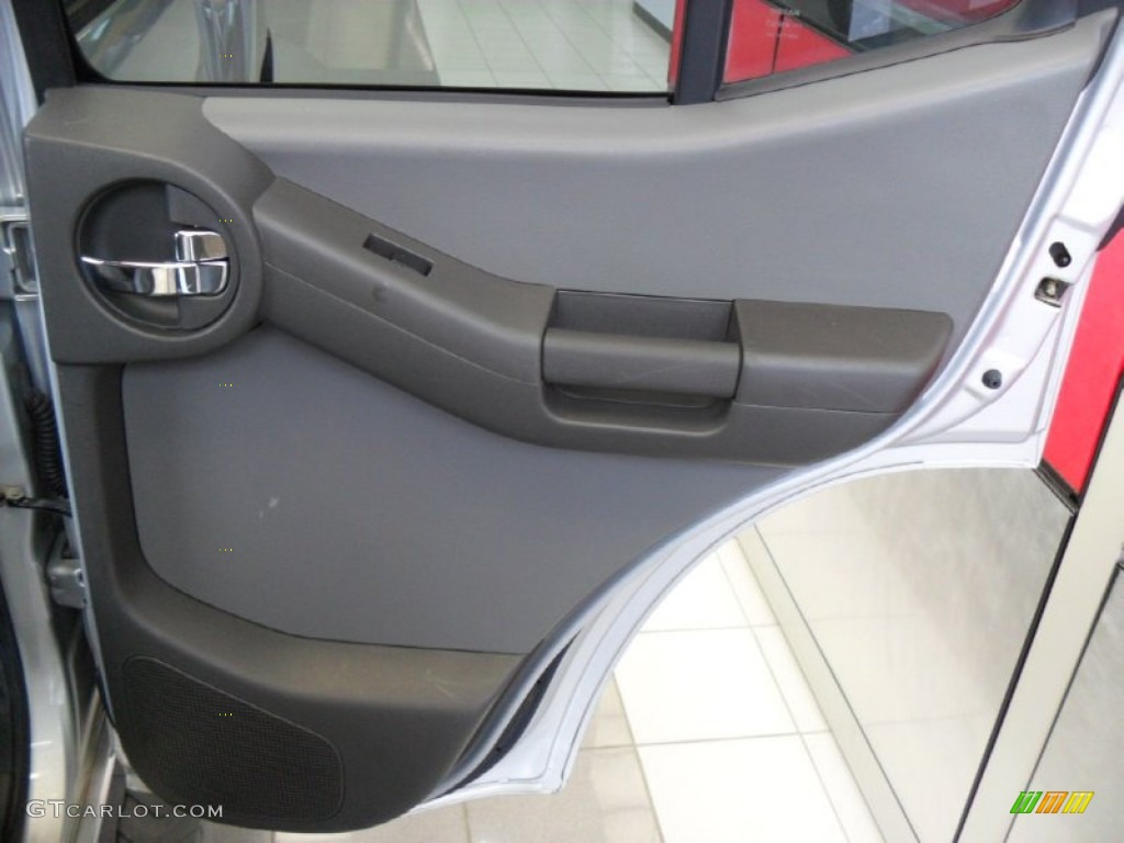 2007 Nissan Xterra S 4x4 Charcoal Door Panel Photo #78756782