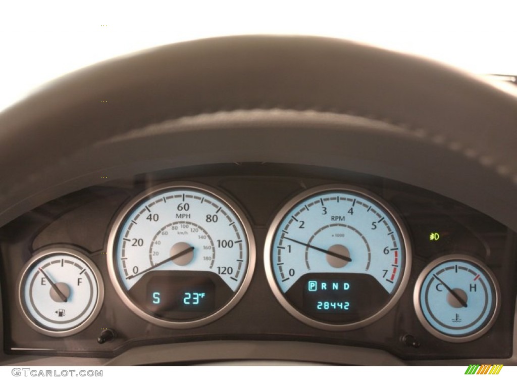 2010 Chrysler Town & Country Touring Gauges Photo #78758039