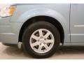 2010 Chrysler Town & Country Touring Wheel and Tire Photo