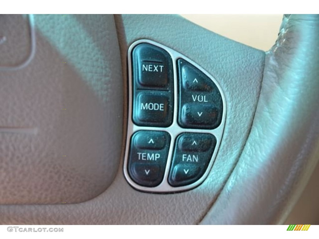 2003 Lincoln Town Car Cartier Controls Photo #78759178