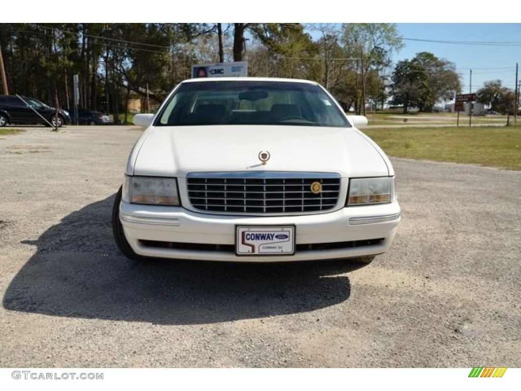 1998 DeVille Sedan - White / Shale photo #2