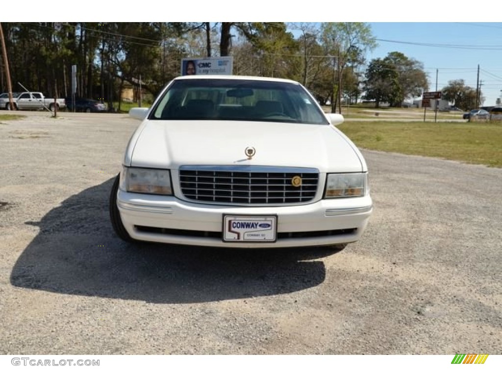 1998 DeVille Sedan - White / Shale photo #3