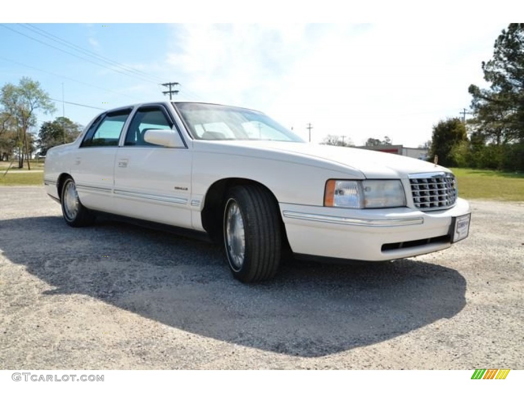 1998 DeVille Sedan - White / Shale photo #4