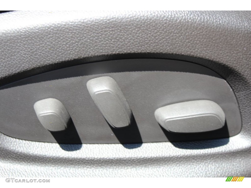 2013 Cadillac ATS 2.0L Turbo Luxury Controls Photo #78760030