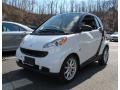 Crystal White - fortwo passion coupe Photo No. 1