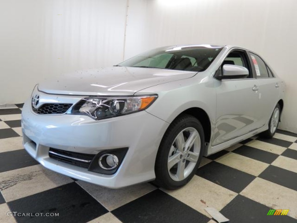 2013 Camry SE - Classic Silver Metallic / Black photo #3