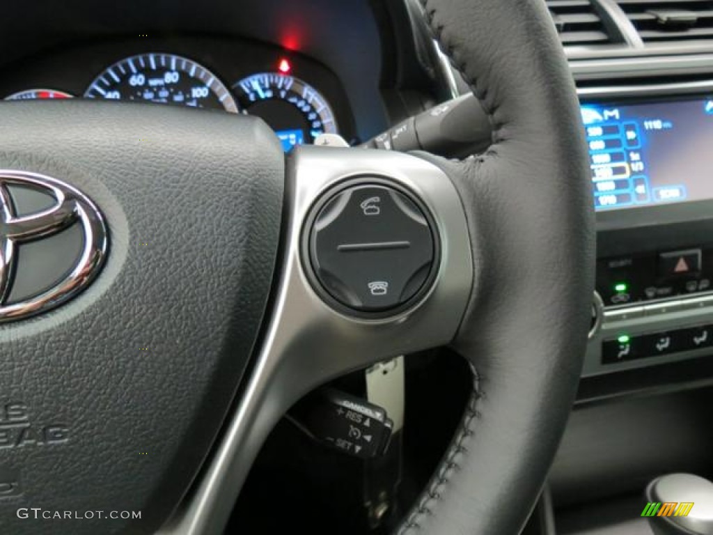 2013 Camry SE - Classic Silver Metallic / Black photo #15