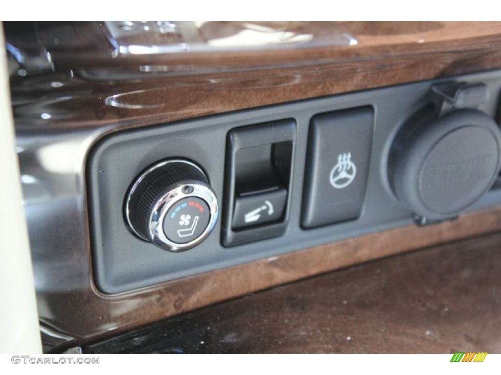 2013 Infiniti QX 56 Controls Photo #78762008