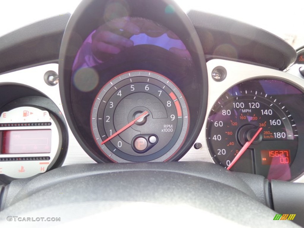 2010 Nissan 370Z Sport Touring Roadster Gauges Photos
