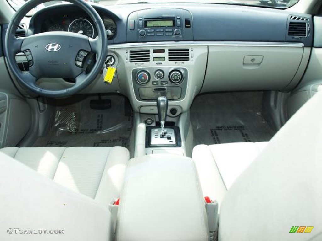 2008 Hyundai Sonata SE V6 Gray Dashboard Photo #78765543