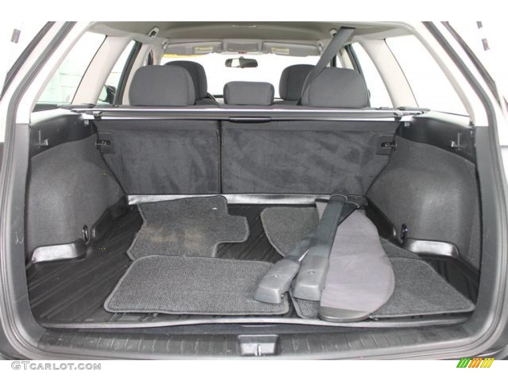 2007 Subaru Outback 2.5i Wagon Trunk Photo #78767340