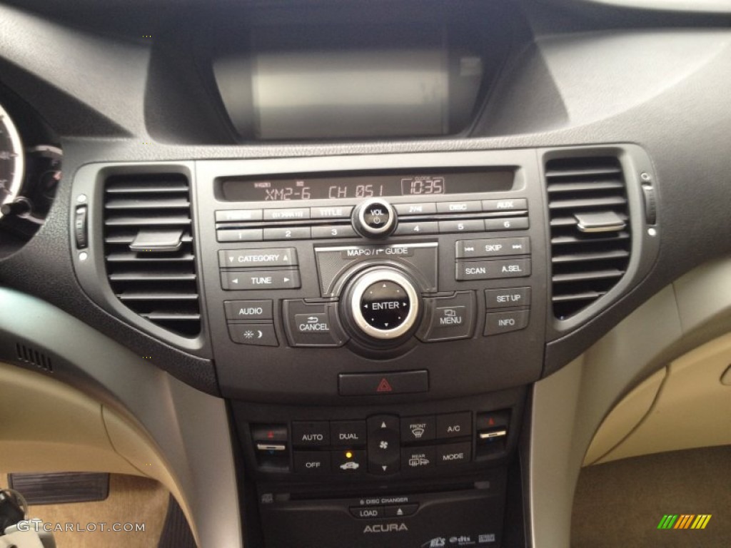 2010 Acura TSX V6 Sedan Controls Photos