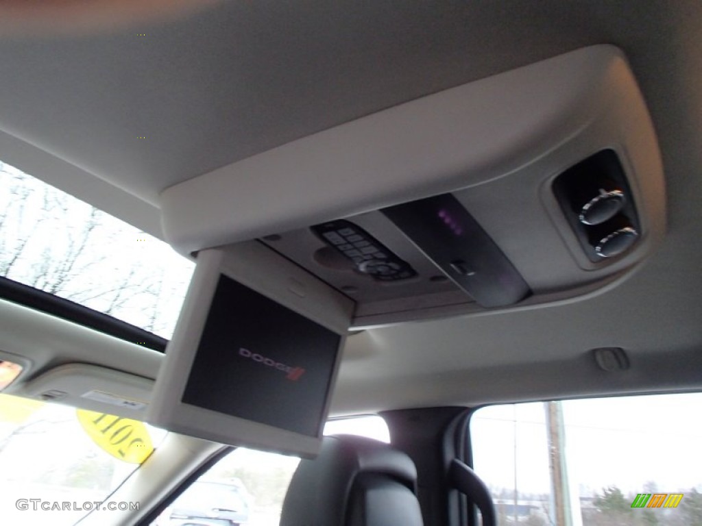 2011 Dodge Durango R/T 4x4 Entertainment System Photo #78768434