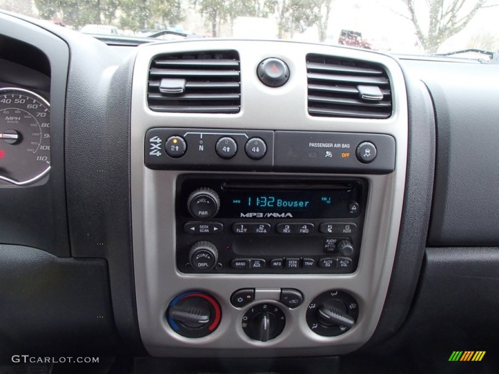 2009 GMC Canyon SLE Regular Cab 4x4 Controls Photo #78768905