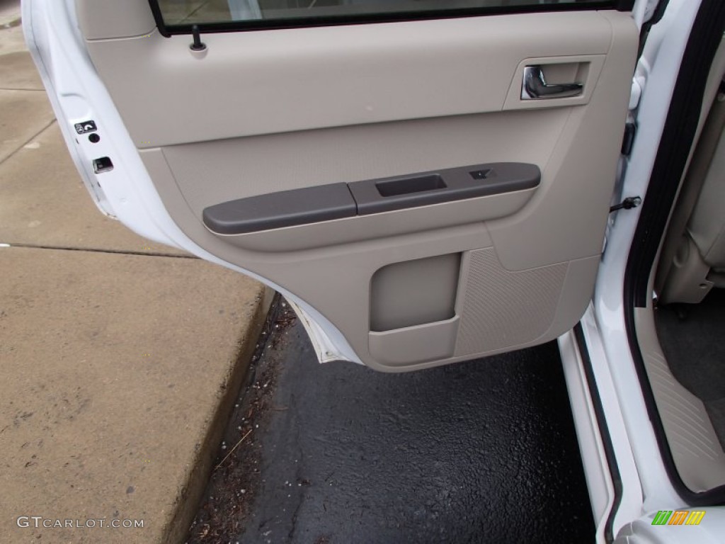2008 Mercury Mariner Hybrid 4WD Stone Door Panel Photo #78769811