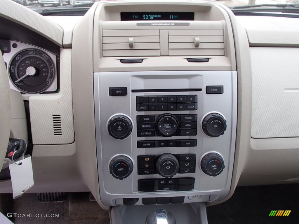 2008 Mercury Mariner Hybrid 4WD Controls Photos