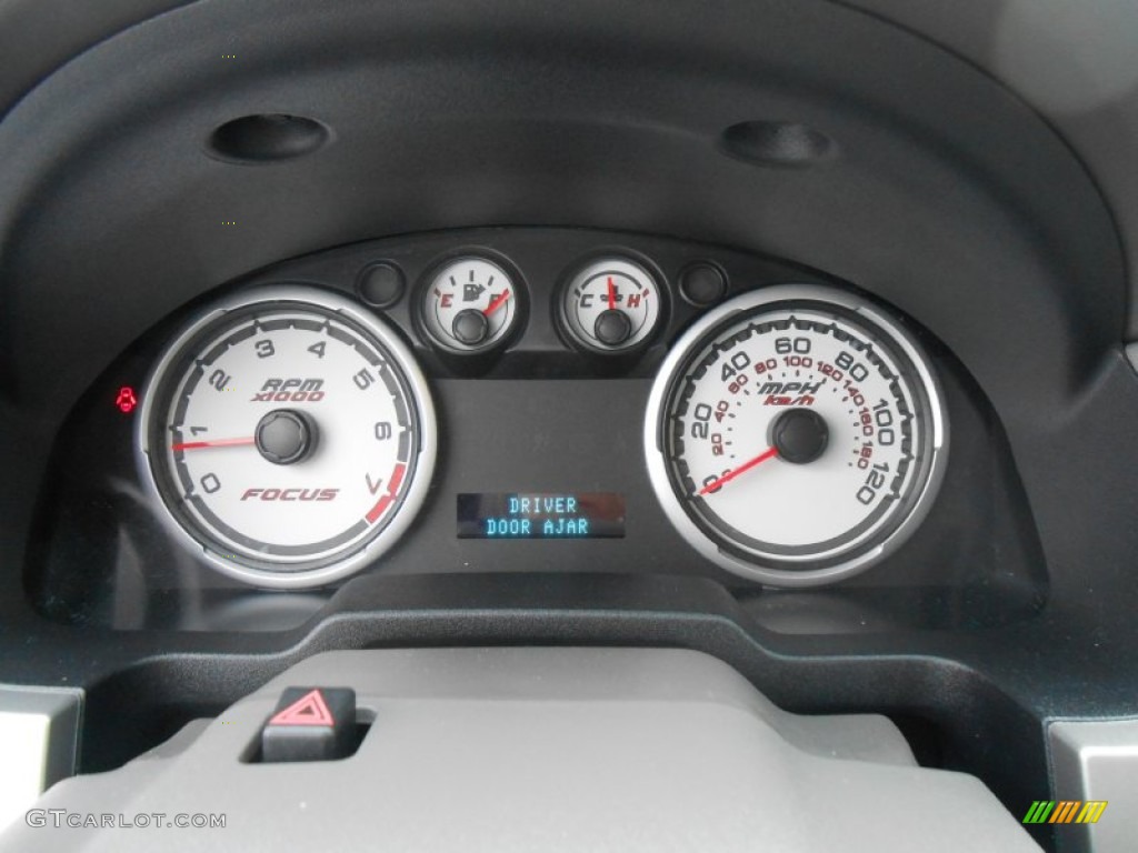 2009 Ford Focus SEL Sedan Gauges Photo #78770657