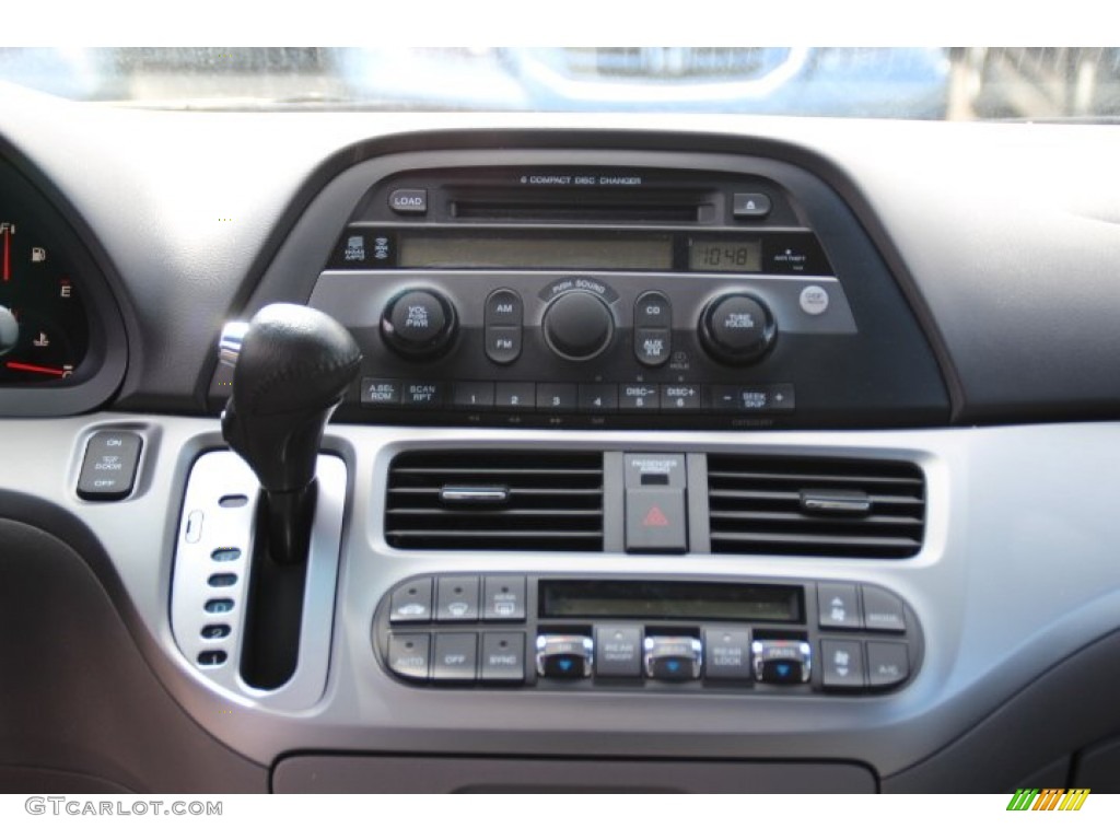 2010 Honda Odyssey EX-L Controls Photo #78771602