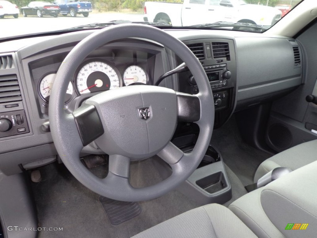 2006 Dodge Dakota ST Club Cab Dashboard Photos