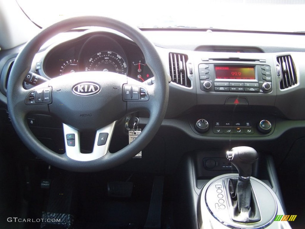 2011 Kia Sportage LX AWD Dashboard Photos