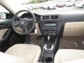 Black - Jetta SE Sedan Photo No. 12