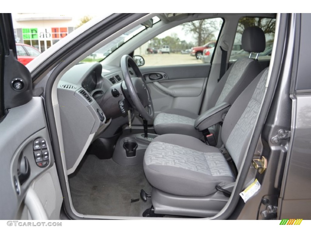 Dark Flint/Light Flint Interior 2005 Ford Focus ZX4 SE Sedan Photo #78775439