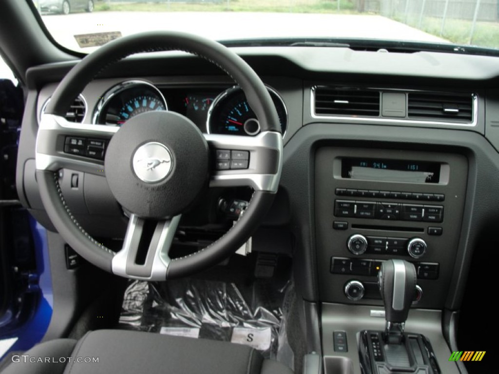 2014 Ford Mustang V6 Coupe Charcoal Black Dashboard Photo #78775646