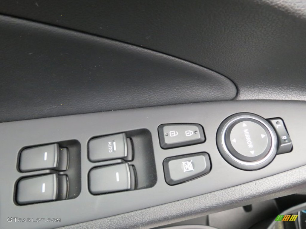 2011 Sonata Limited 2.0T - Midnight Black / Wine photo #11