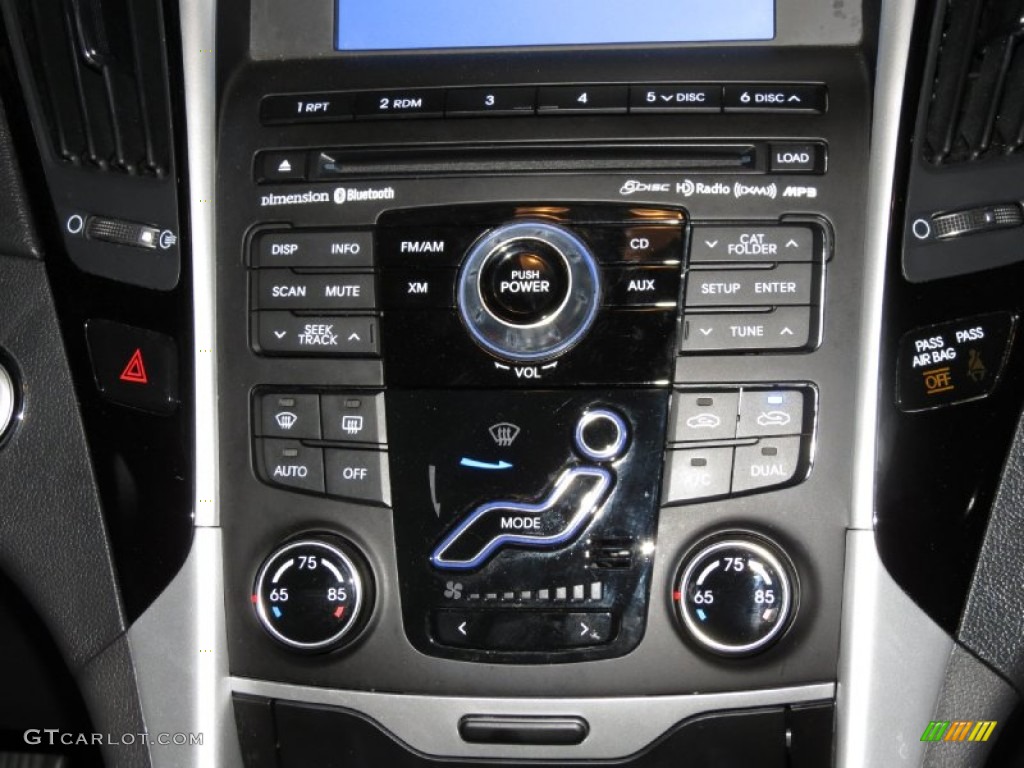 2011 Hyundai Sonata Limited 2.0T Controls Photos