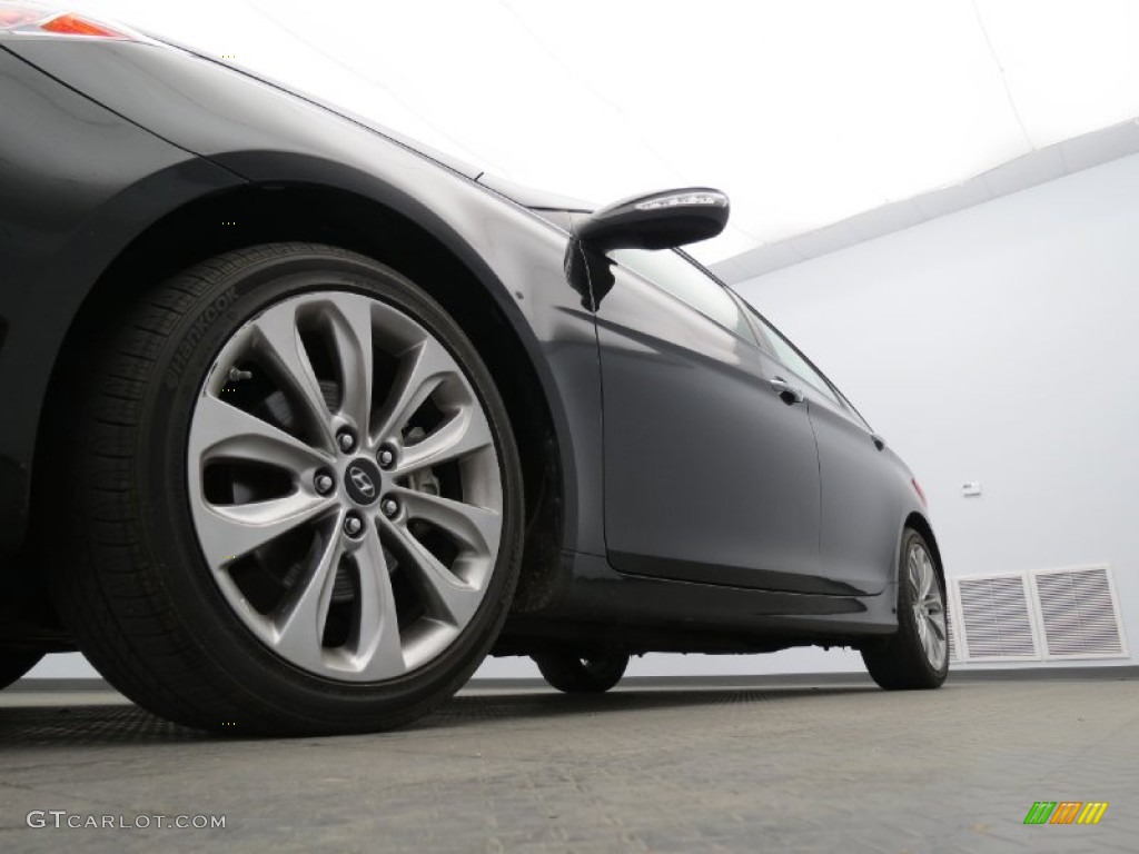 2011 Sonata Limited 2.0T - Midnight Black / Wine photo #23