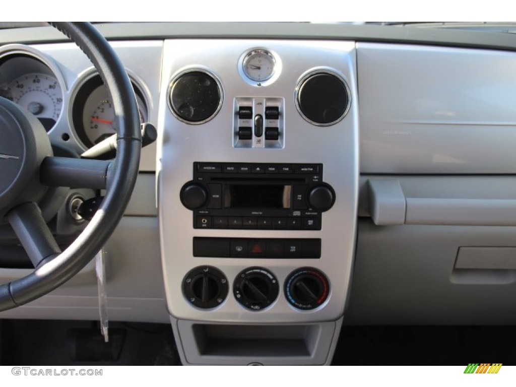 2008 Chrysler PT Cruiser LX Controls Photos