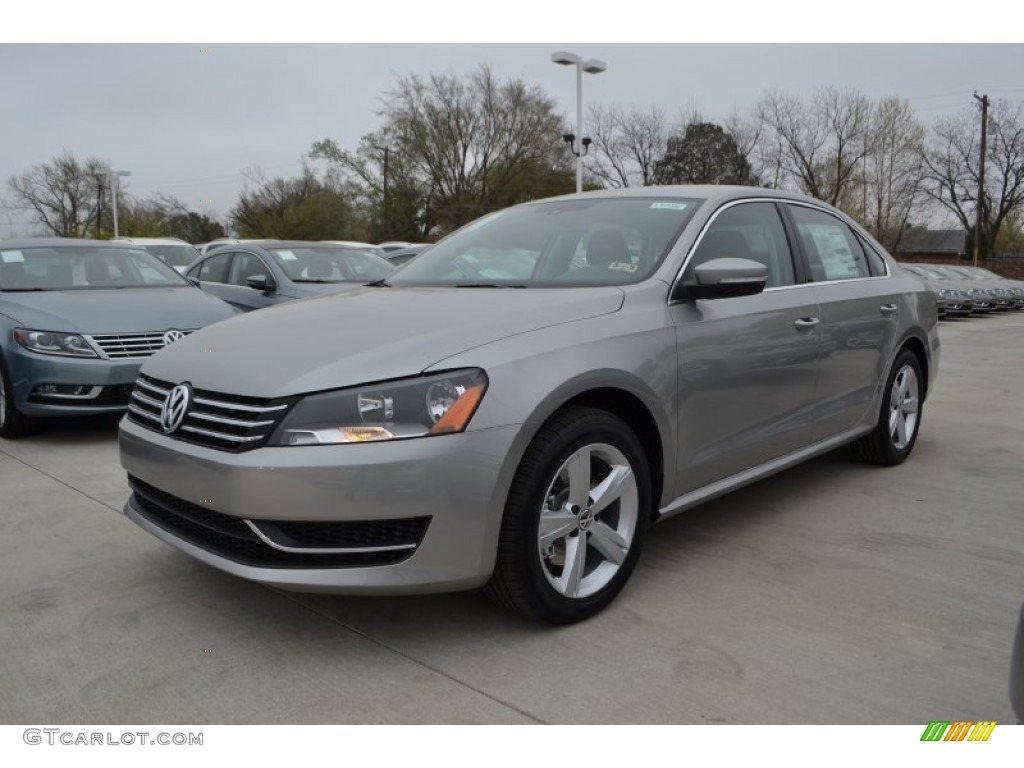 Tungsten Silver Metallic 2013 Volkswagen Passat 2.5L SE Exterior Photo #78779306